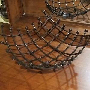 ❤ Gorgeous Fruit holder or decor holder!